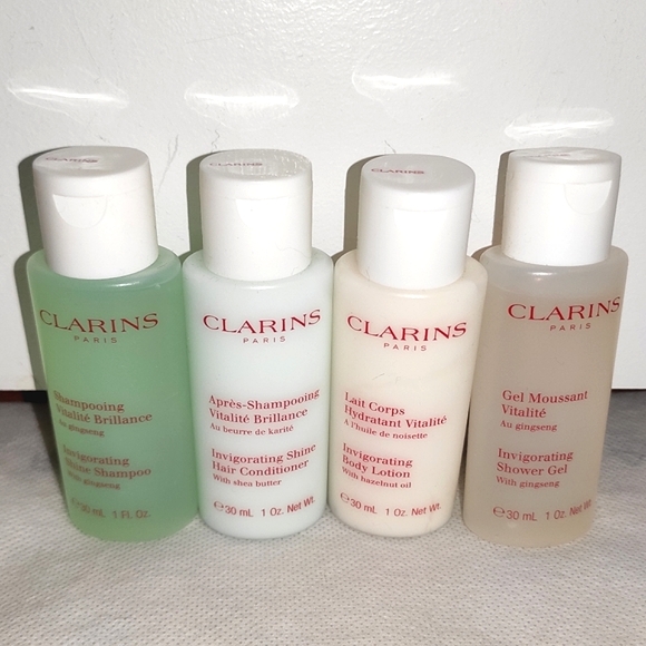 Clarins Travel Kit 4 30ml Pieces - Picture 2 of 7
